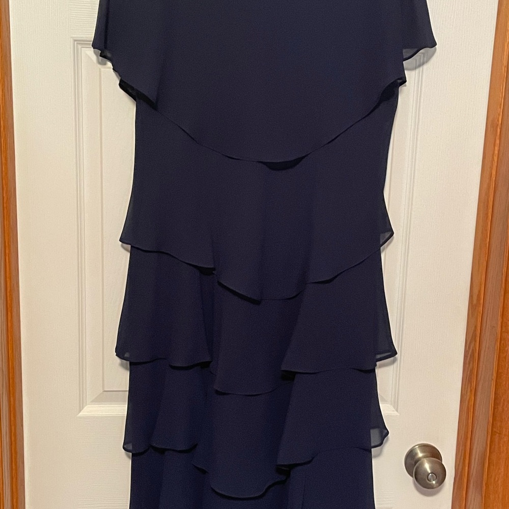 Dress - Picture 2 of 5